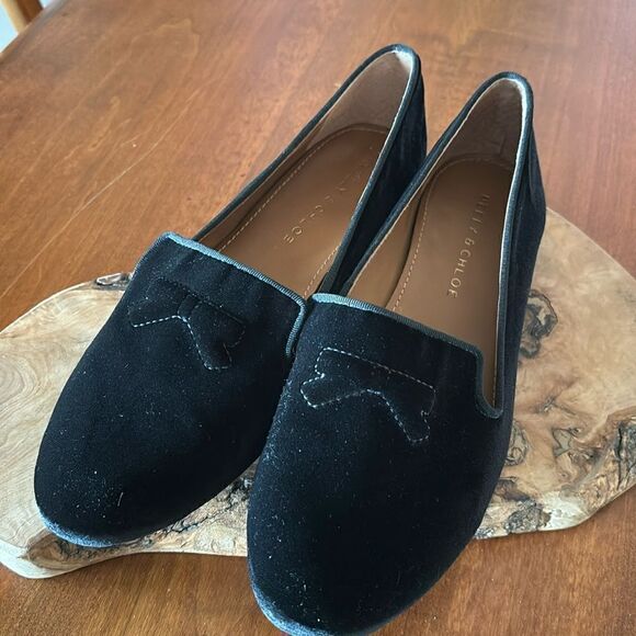 Neely & Chloe Black Velvet Flats with Stitched Bow - 8 - Picture 1 of 5